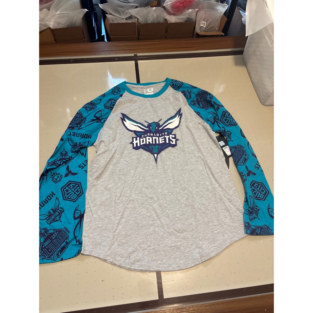 011 NBA Charlotte Hornets Long Sleeve Raglan Shirt Mens XL Gray Teal Basketball